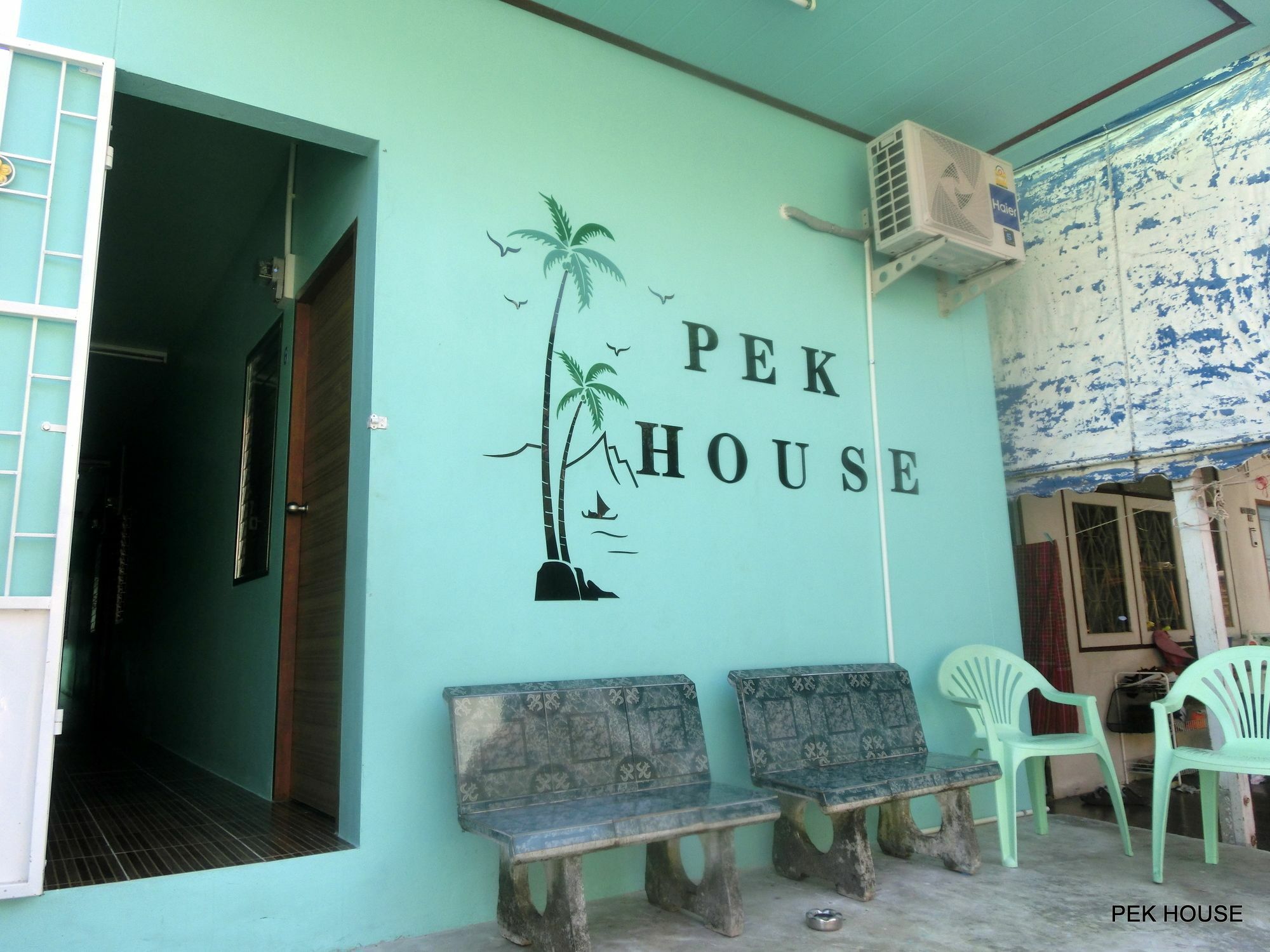 Pek House Appartement Phuket Buitenkant foto